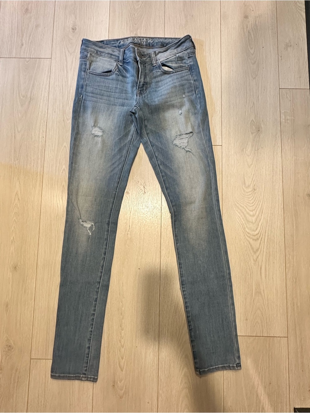 Women’s American Eagle Light Blue Stretch Distressed Slim Jeans